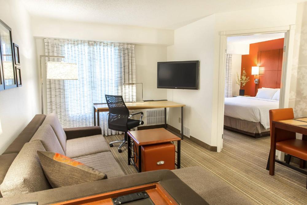 One-Bedroom King Suite interior